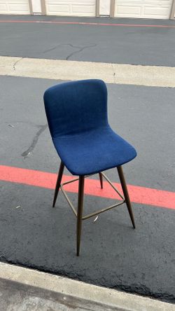 Bar stool