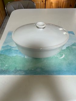 White Ceramic Casserole Dish with Lid (Oven Safe)