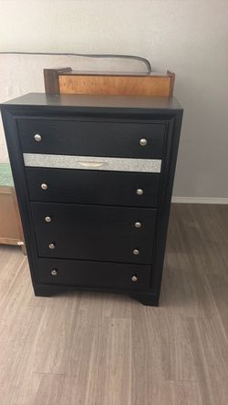 Black 5-Drawer Tall Chest Dresser