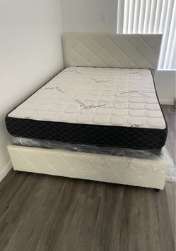 Queen bed