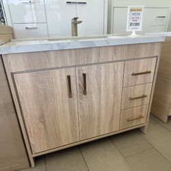 Glam 42” Bathroom Vanity - Calacatta Gold Top