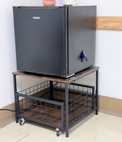 Mini fridge