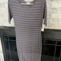 XS Lularoe Julia 