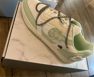 Watson new size 9.5 men