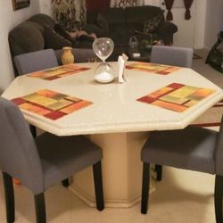 Dinning Room Table