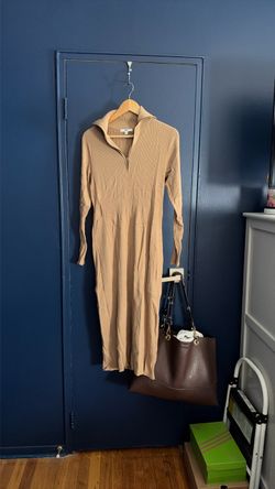 Uniqlo long sleeve maxi dress size medium