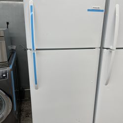 Frigidaire Top And Bottom In White New Open Box