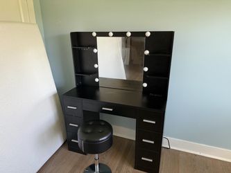 Black Makeup Vanity Set