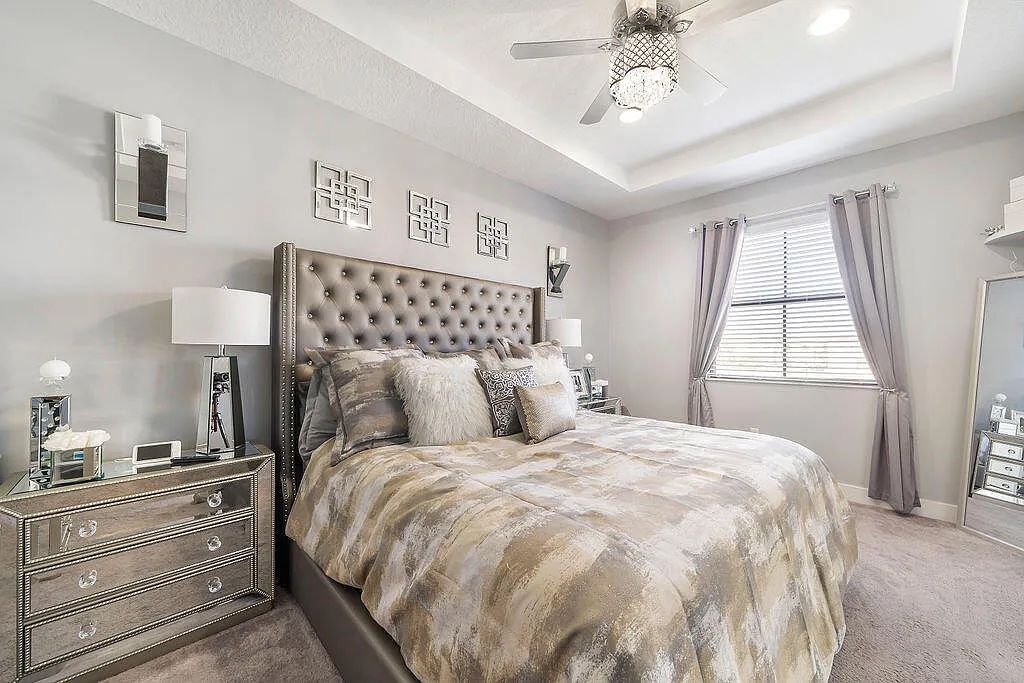 Bedroom set