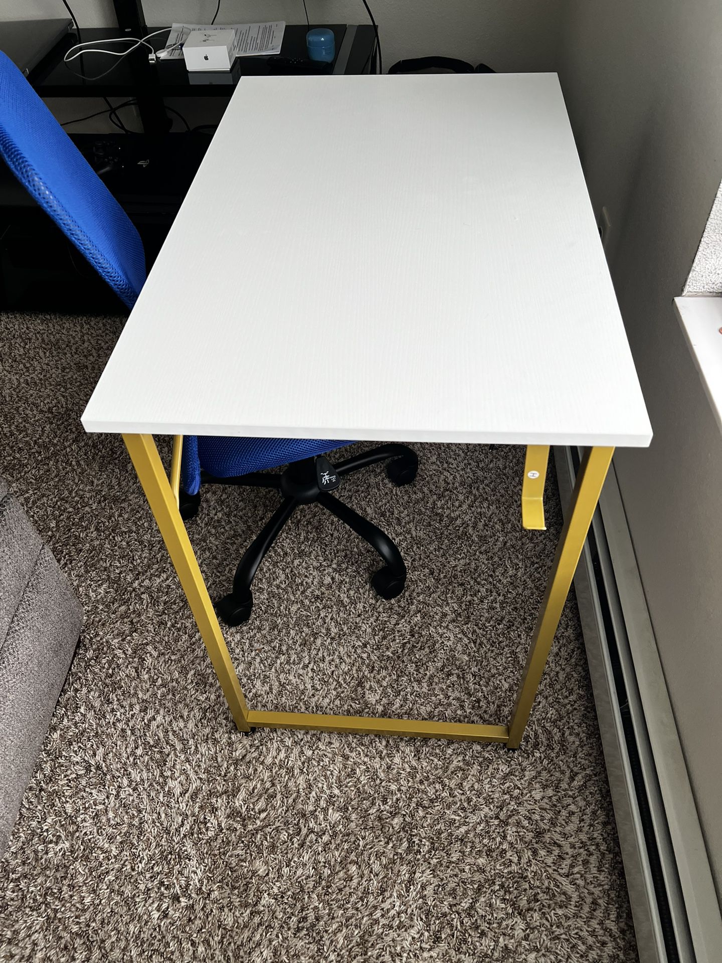 Desk And Chair 