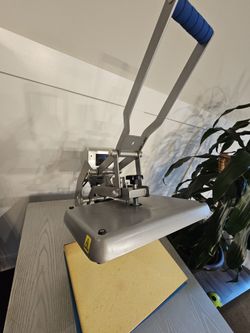 Stahls’ Hotronix professional heat press