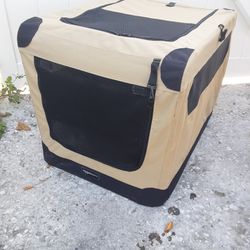 Amazon Basics  Collapsible Pet Crate. Size M 30"