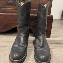 Justin L3056 Women’s Black Leather Roper Boots