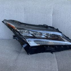 2018 Lexus RX Headlight R Headlight