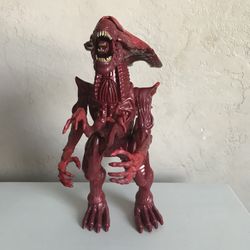 Alien Queen 12 Inches Tall Mouth Light Up Roars Walmart Exclusive Great Condition $15 & Random Toys These For $20