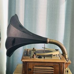 Phonograph 