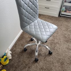 Modern Quilted Office Chair