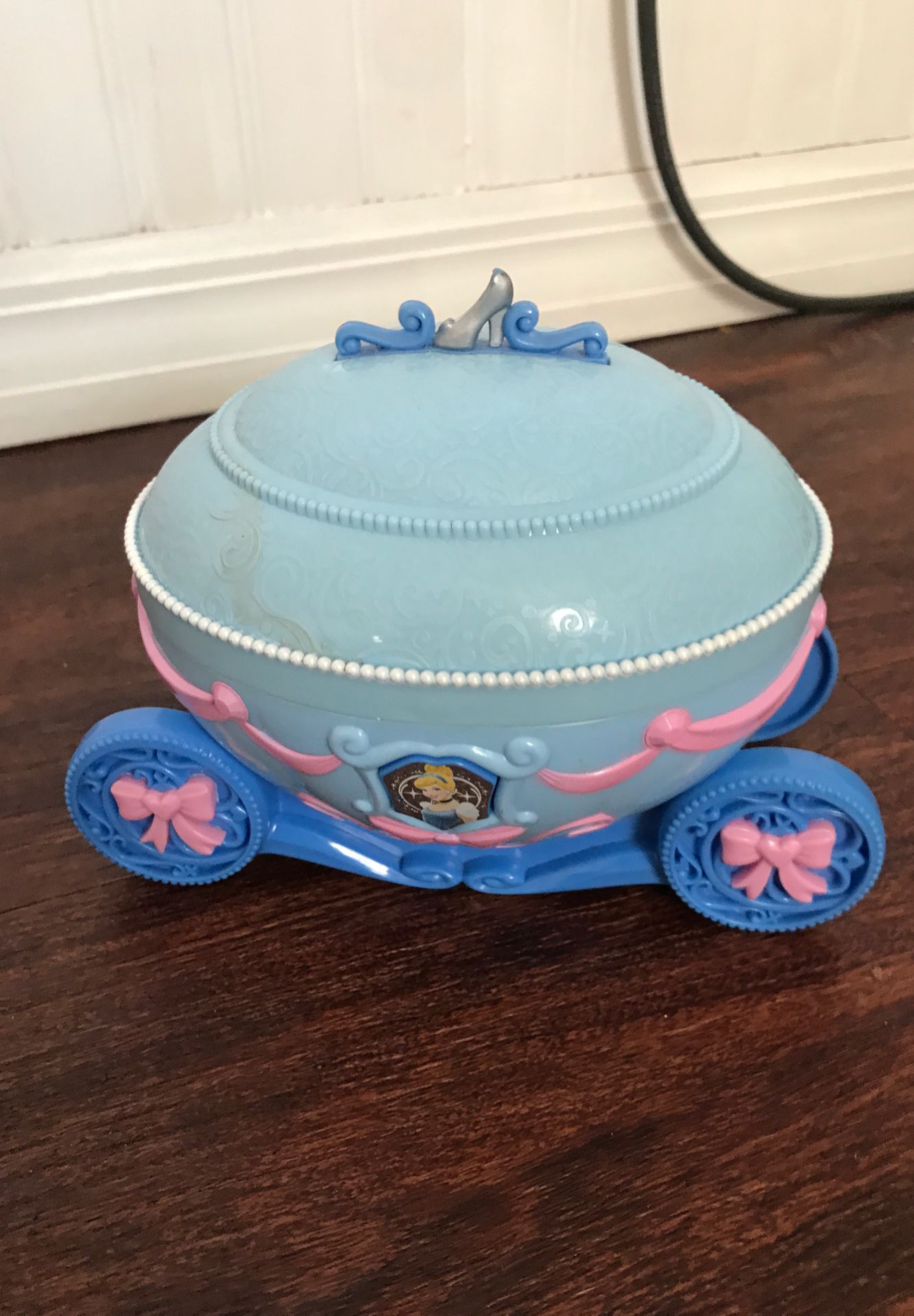 Children’s kid toy Christmas present Cinderella Disney jewelry box