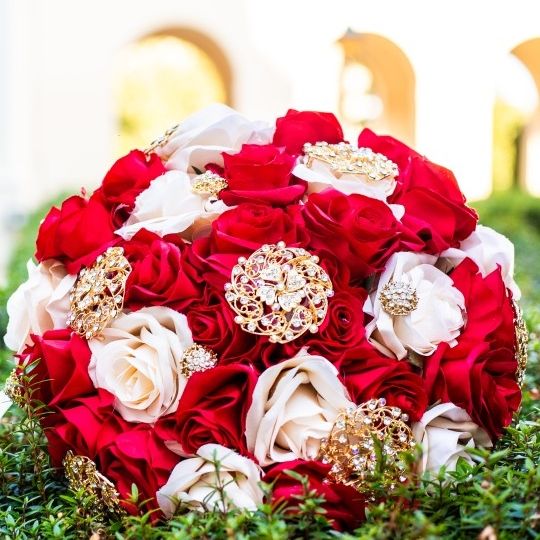 Red QUINCEAÑERA BOUQUET NEW for Sale in Phillips Ranch, CA - OfferUp