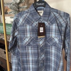 Men’s Ariat Button Up Shirt Size L
