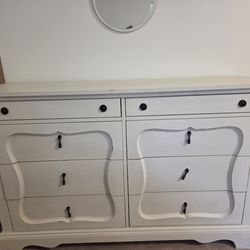 Magnolia solid wood dresser