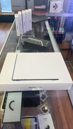 13”macbook air m5 24 ram 1TB SSD. New other