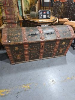 Large Antique Hand Painted Dome Top Trunk Rustic Chest
