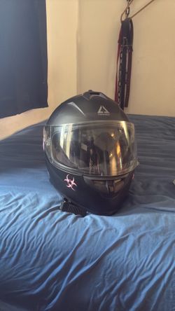 Motorcycle helmet