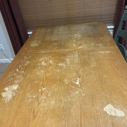 Dining Room Table And Chairs 