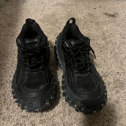 balenciaga bouncer size 44