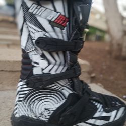 Size 10 To 11 Riding Boots