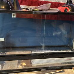Zoo Med Front Opening 40gallon Enclosure , Comes With Heat Lamps