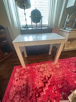 Free Desk