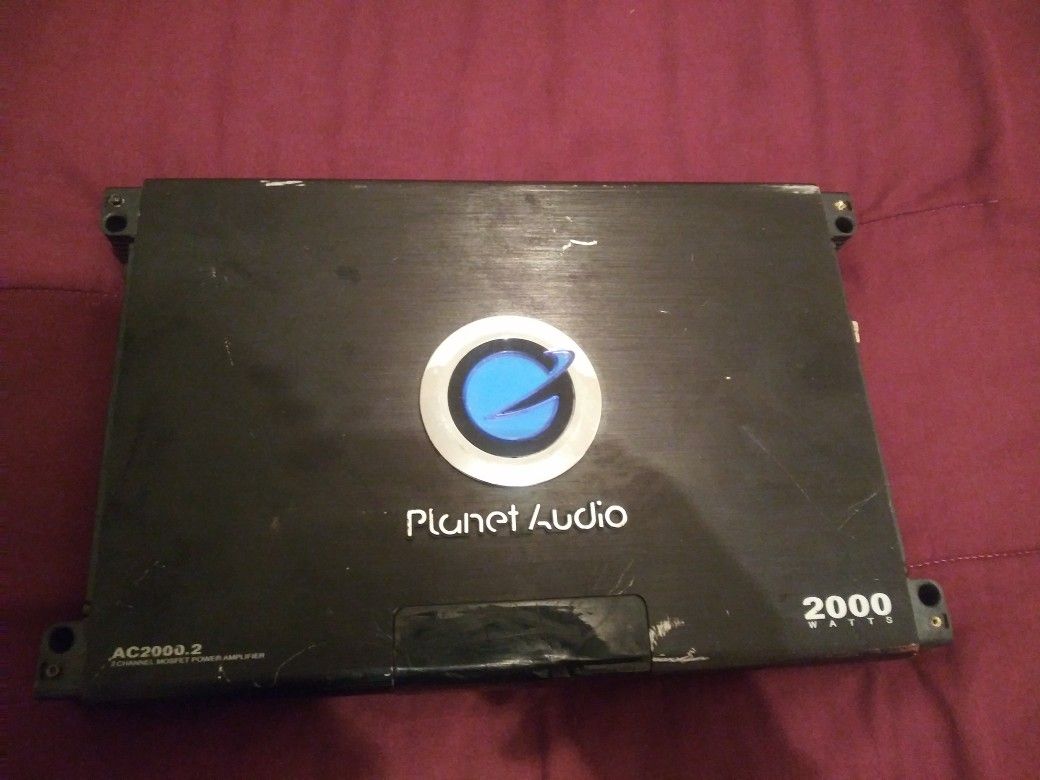 Planet Audio 2000 watt Anarchy Amplifier