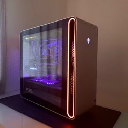 2026 Alienware Area-51 RTX 5080 / Ryzen 7 9800X3D Gaming PC – Like New