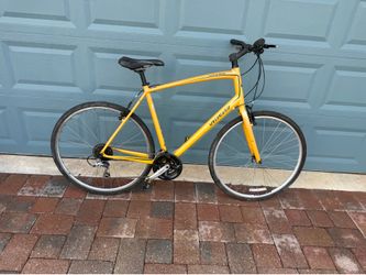 Specialize sirrus XL frame 24 speed 700 wheels
