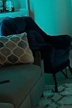 Navy Blue Velvet Accent Chair