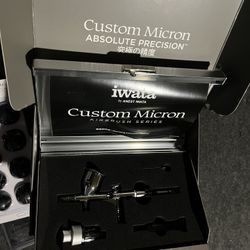 Iwata-Medea - Airbrush Custom Micron Plus with Square Trigger (4212-V2)