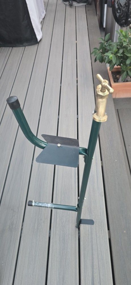 NEW hose stand with spigot about 34" Tall
San Jose 95121 area