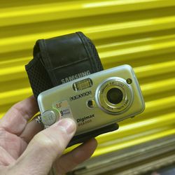 Samsung Digimax Camera