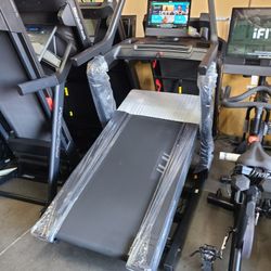 Nordictrack X16 Incline trainer - Treadmill with steep incline 40% - 12mph Max speed- 2000$ 