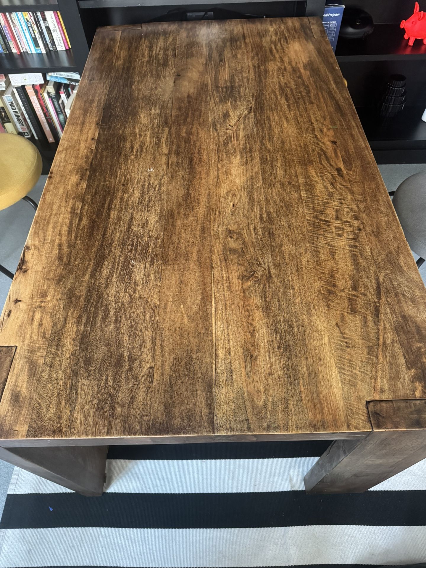 Blok Dining Table W Seating 