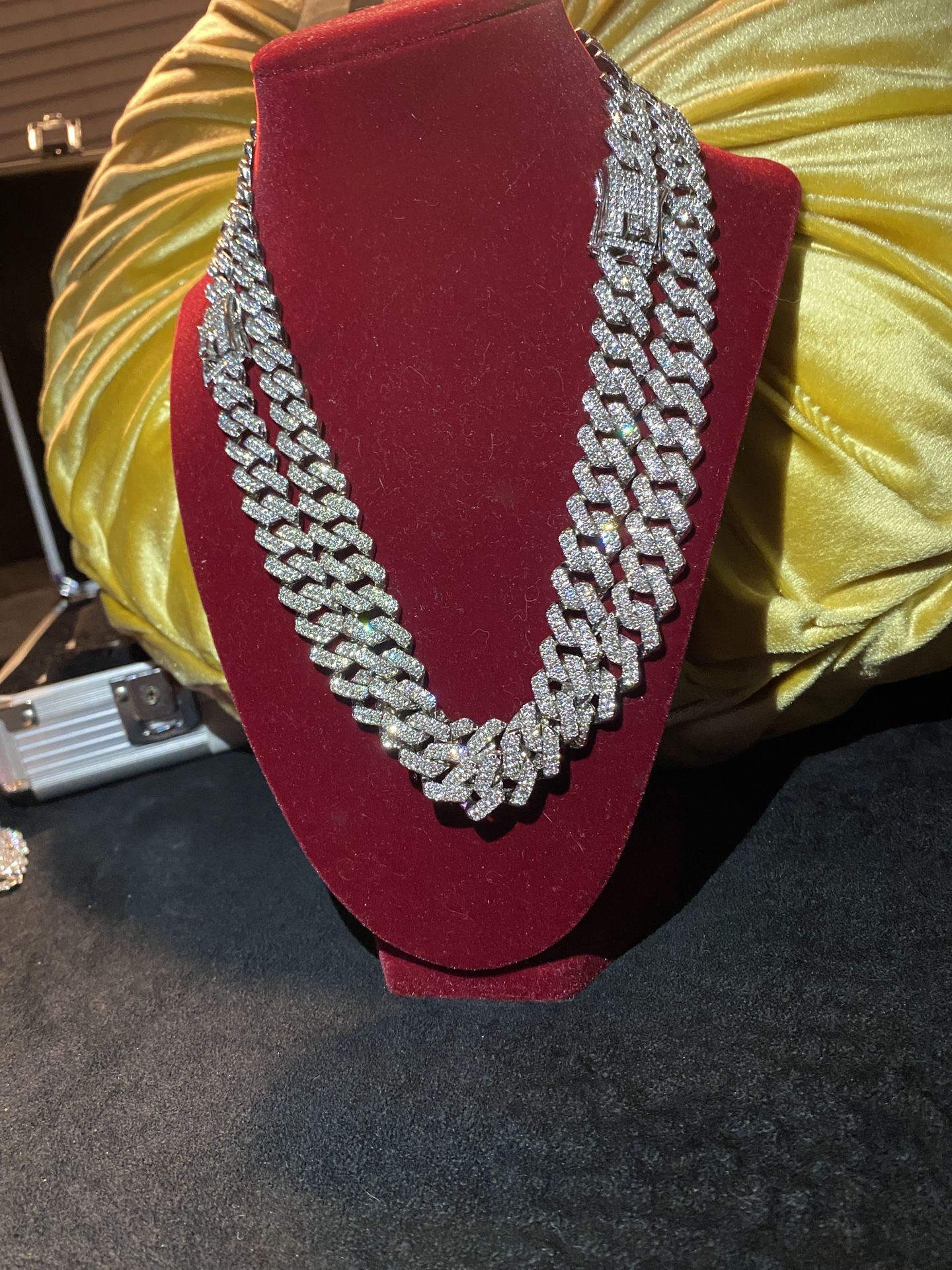 Lab Stones Two 20” Pieces Links