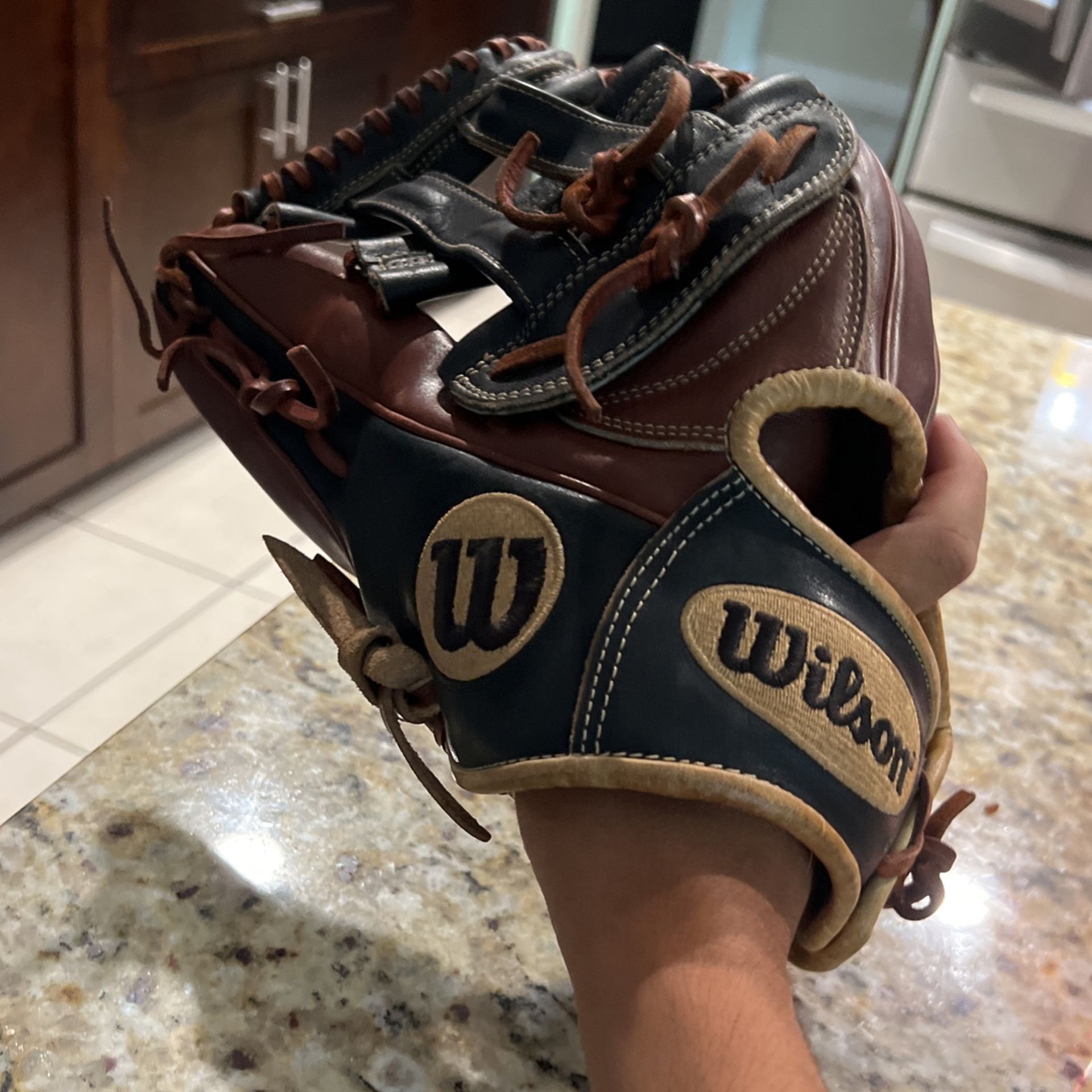 left handed a2000 baseball glove for Sale in Miami, FL OfferUp