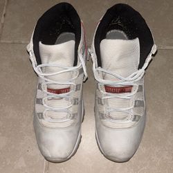 Jordan 11 Platinum Tint