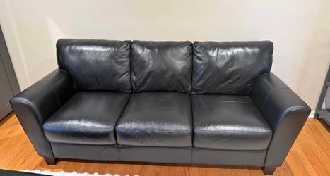Black Leather 3-Seat Sofa and middle ottoman