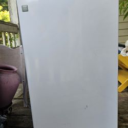 Small Office  GE Refrigerator 