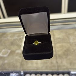 14k Peridot Ring