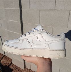 Nike Air Force 1 White Size 6Y