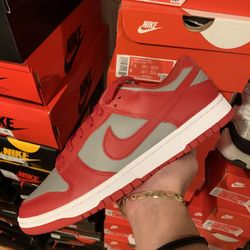 nike dunk unlv